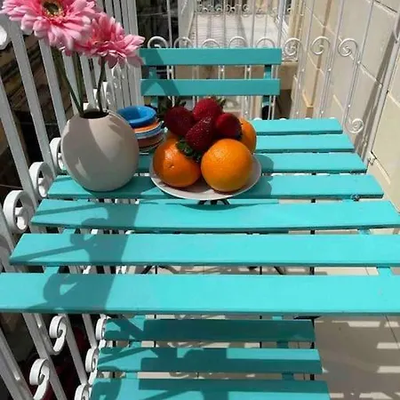 Apartment Centeraly Located Cozy In Gzira